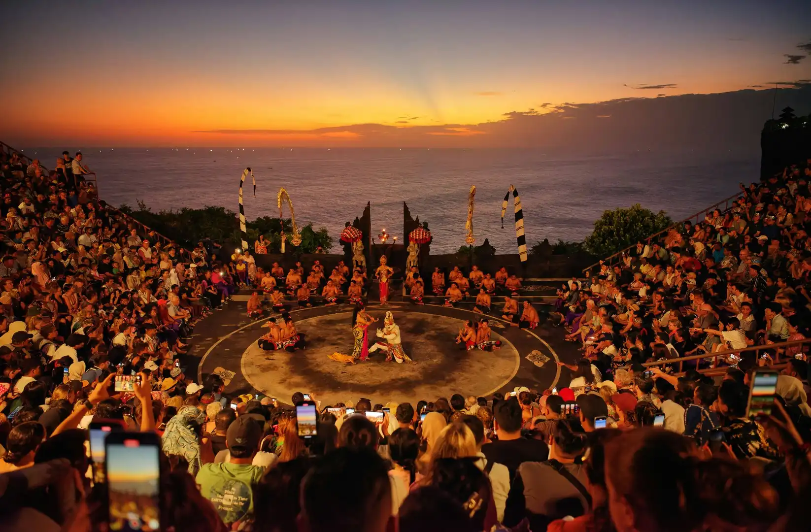 Uluwatu Sunset & Dinner Tour